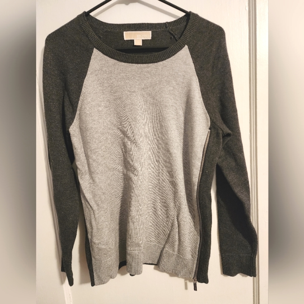 Micheal Kors Two Tone Sweater -Med